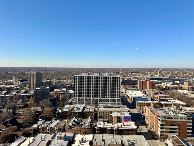 Foto del edificio - 4343 N Clarendon Ave