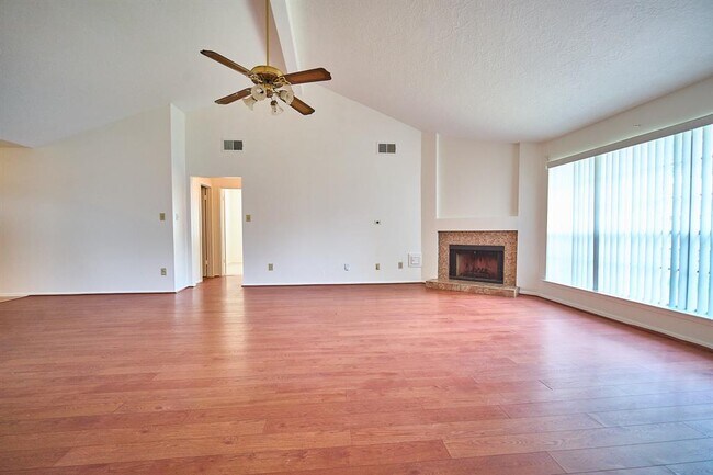Foto del edificio - 17006 Summer Dawn Pl