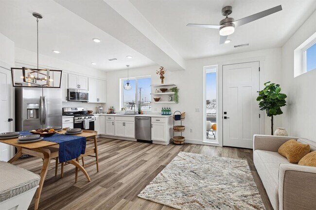 Foto del edificio - 445 Skeels Ave