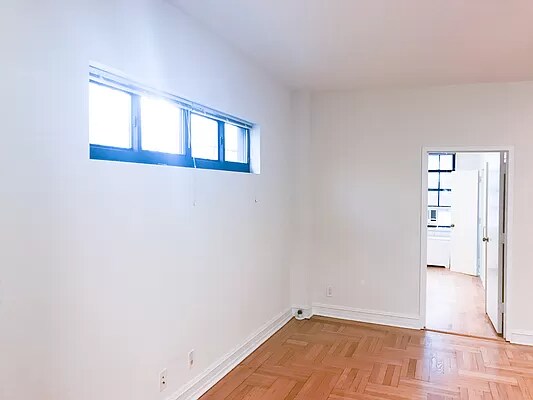 Building Photo - 105 E 63rd St