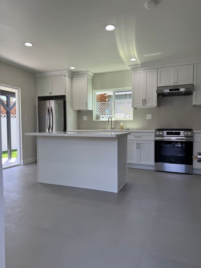 Photo - 1005 N Grand St Townhome