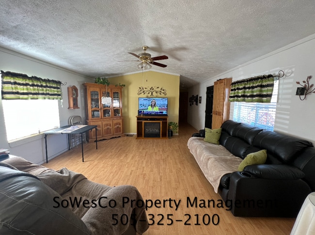 Building Photo - Beautiful Single Wide Near SunRay Casino