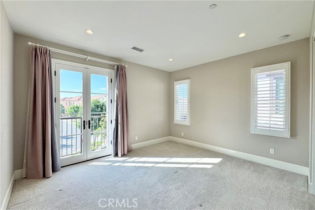 Building Photo - 115 Locanda