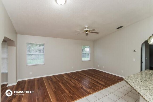 Foto del edificio - 1465 MARTINEZ ST S E, PALM BAY, FL 32909