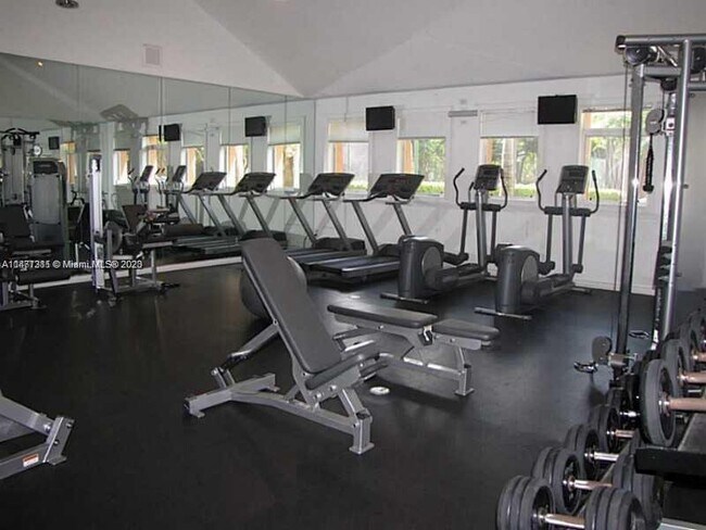 Foto del edificio - 1745 Palm Cove Blvd