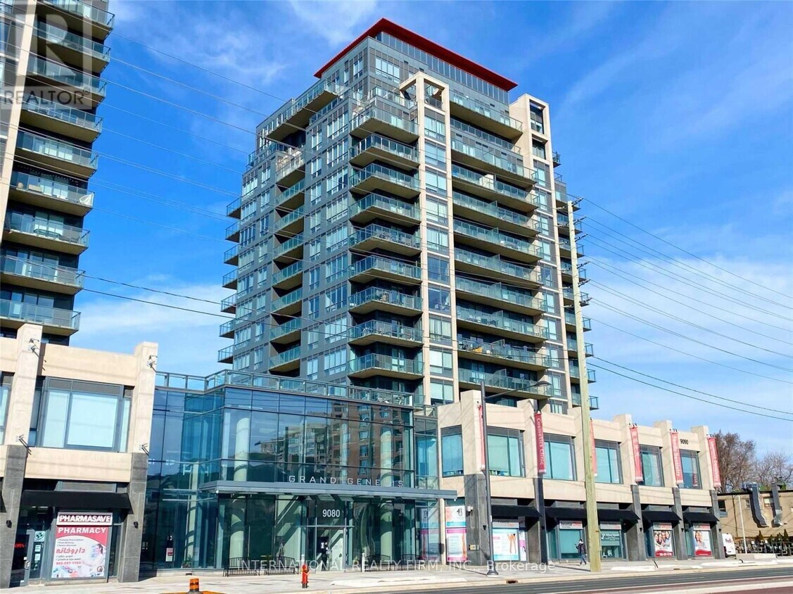 Photo principale - 9090-9090 Yonge St