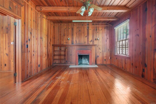 Building Photo - 2308 Cherokee Dr