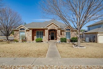 Building Photo - 2916 Alsatia Dr