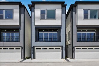 Building Photo - 1935 Knoll St