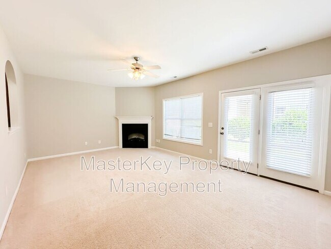 Foto del edificio - 711 Keystone Park Dr