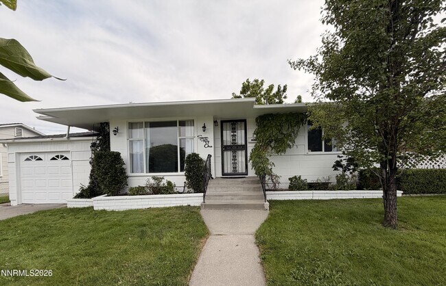 Building Photo - 751 Balzar Cir
