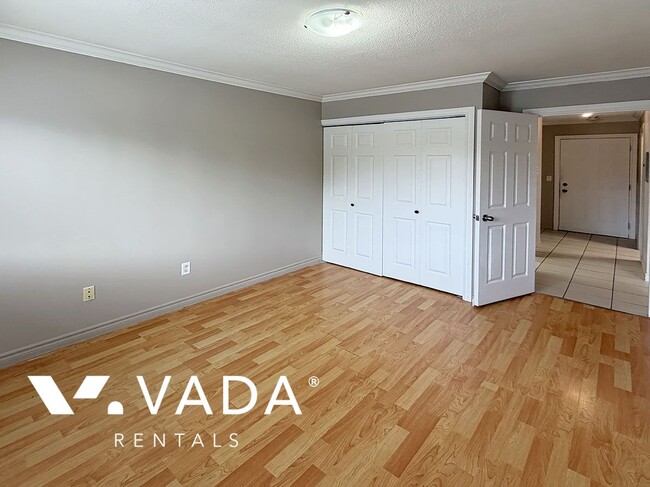 Building Photo - 1 BR APT Rental 303-9405 120th Street, North Delta: VADA