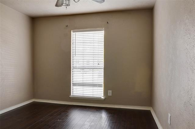 Foto del edificio - 728 Wandering Way Dr