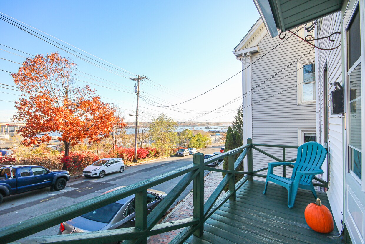 Primary Photo - 255 York St