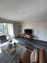 Building Photo - 1030 Vista Del Cerro Dr