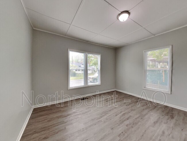 Foto del edificio - 64 Poplar St