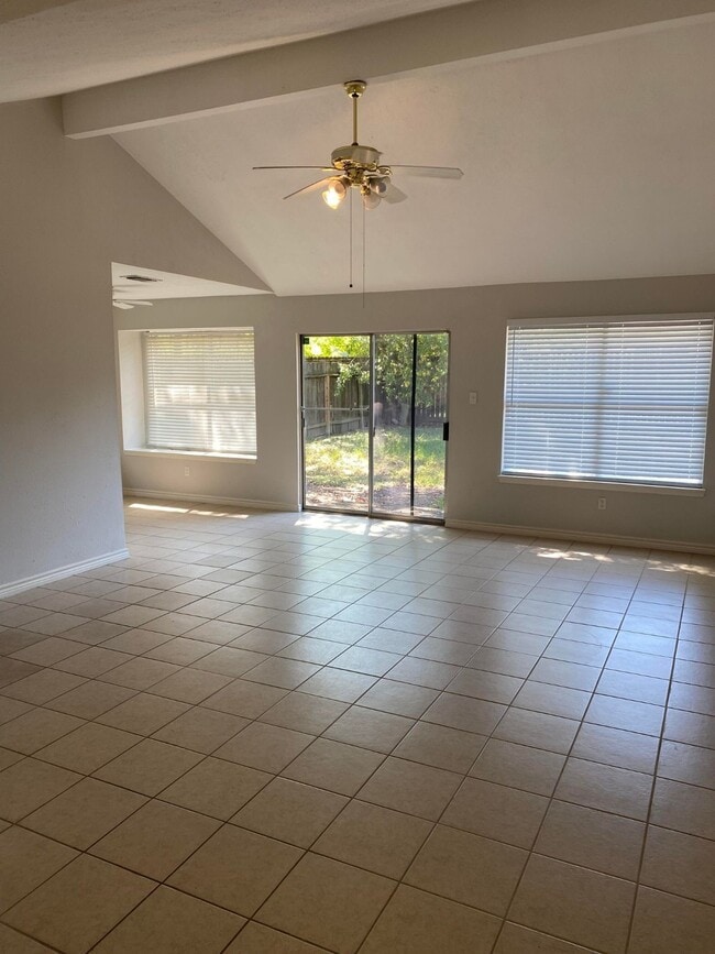 Building Photo - 18635 Bridoon Dr