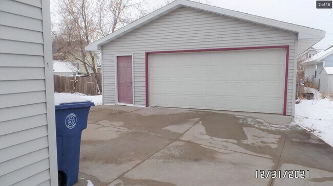 Foto del edificio - 406 W 7th Ave