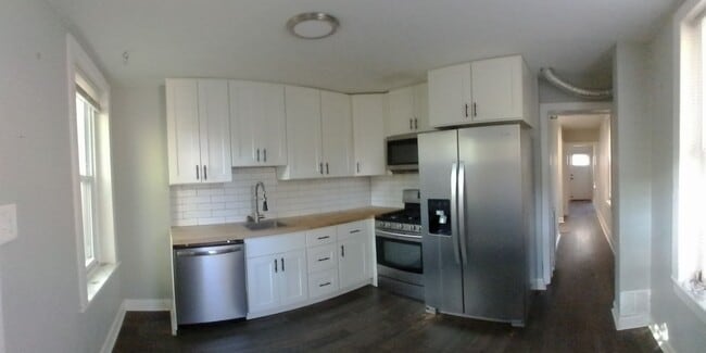 Photo - 3 bedroom/ 1.5 Bath House