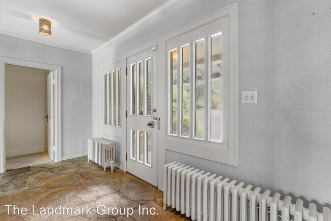Building Photo - 4 br, 2.5 bath House - 9011 Lake WA Blvd NE