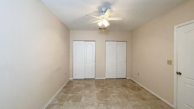 Foto del edificio - 112 SW Peacock Blvd