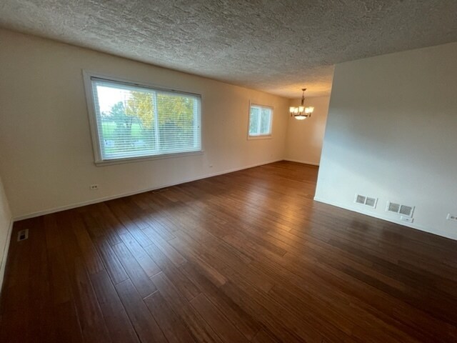 Building Photo - 26235 N Acorn Ln