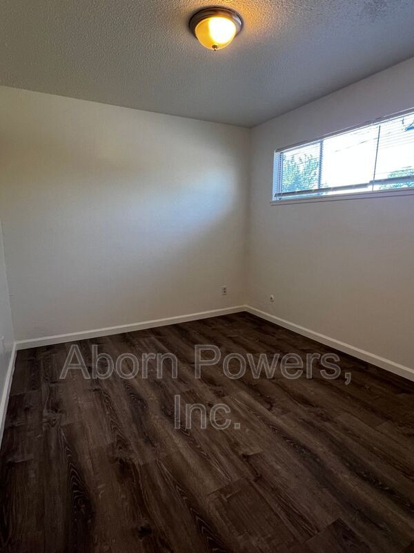 Foto del edificio - 1235 Williams Way