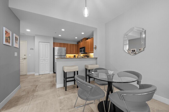 Foto del edificio - 300 W Beech St
