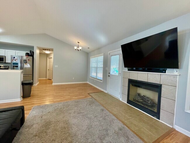 Building Photo - 205 Green Trees Dr