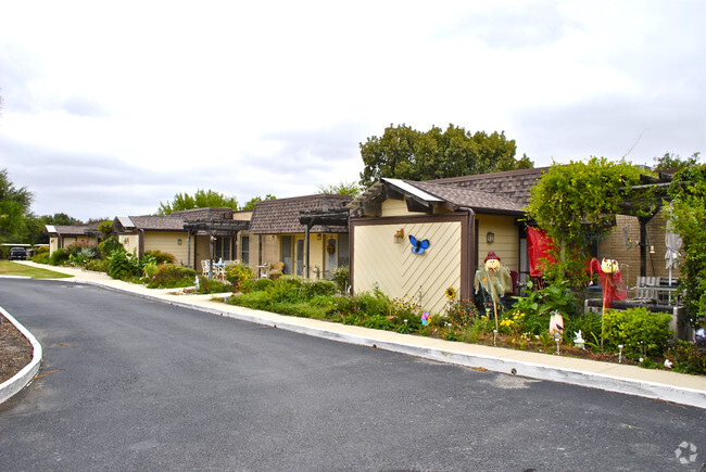 Foto del edificio - St. Francis Village