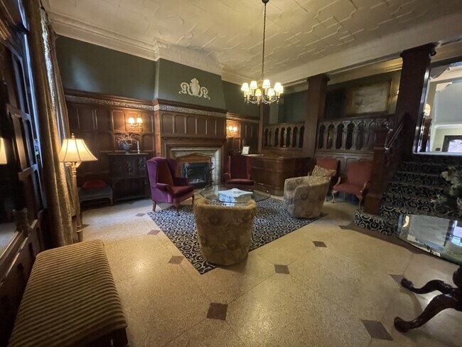 Foto del edificio - 2200 Scottwood Ave