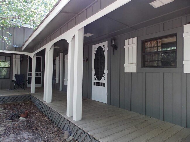 Building Photo - 388 Co Rd 196