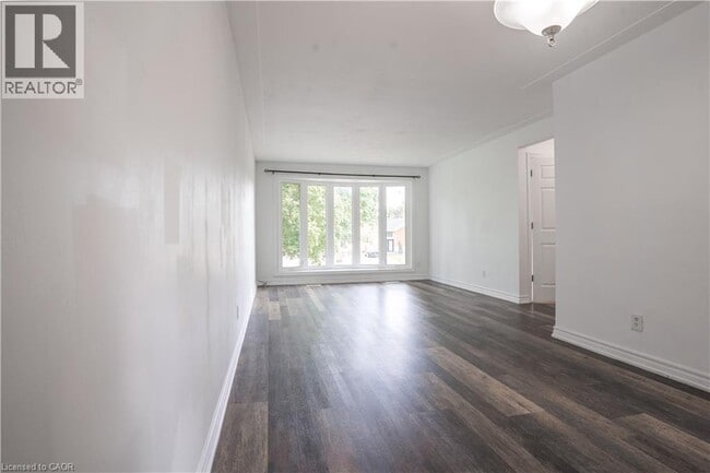 Building Photo - 695 Glen Forrest Blvd