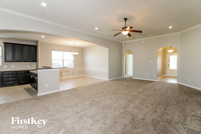 Building Photo - 2425 Spring Meadows Dr