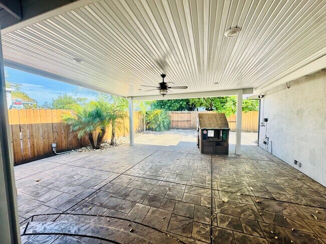 Building Photo - 1119 Encina Ct