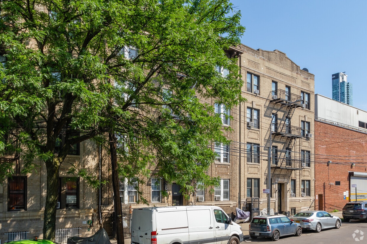 Building Photo - 3925 24th St