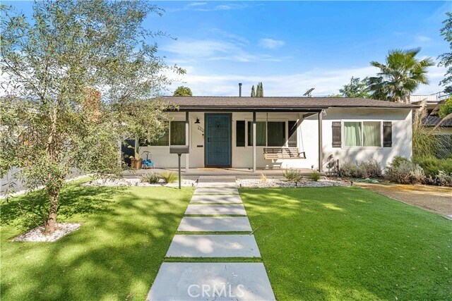 Foto del edificio - 6514 Coldwater Canyon Ave