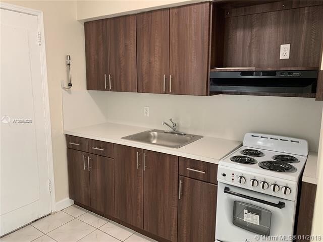 Building Photo - 2535 SW 27th St