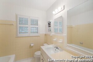 Building Photo - 255 Millwood Ln