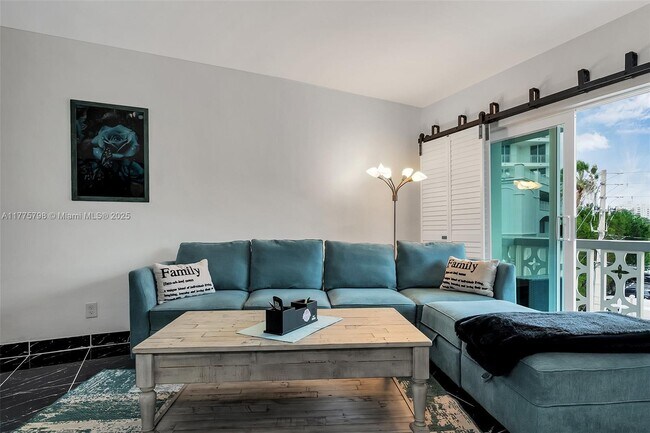 Foto del edificio - 9700 W Bay Harbor Dr