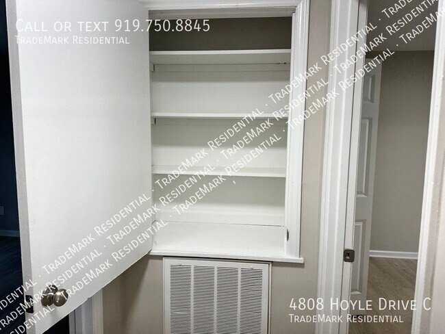 Foto del edificio - 4808 Hoyle Dr