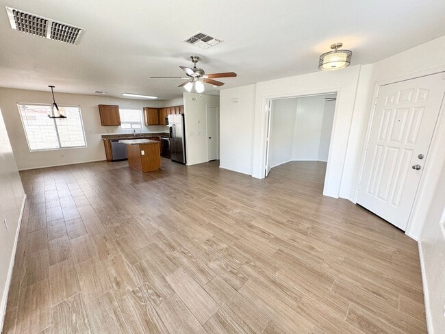 Building Photo - Upgraded 4 Bedroom/ 2 Bath Single Level Ho...