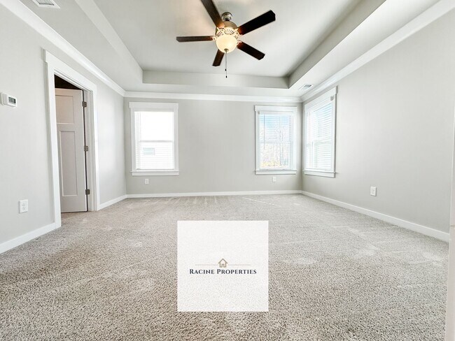 Building Photo - Charming Townhouse in Greer, SC