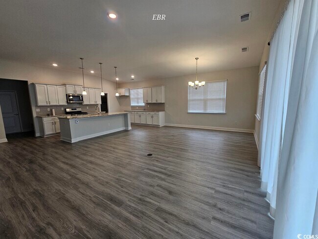 Foto del edificio - 904 Irving Dr
