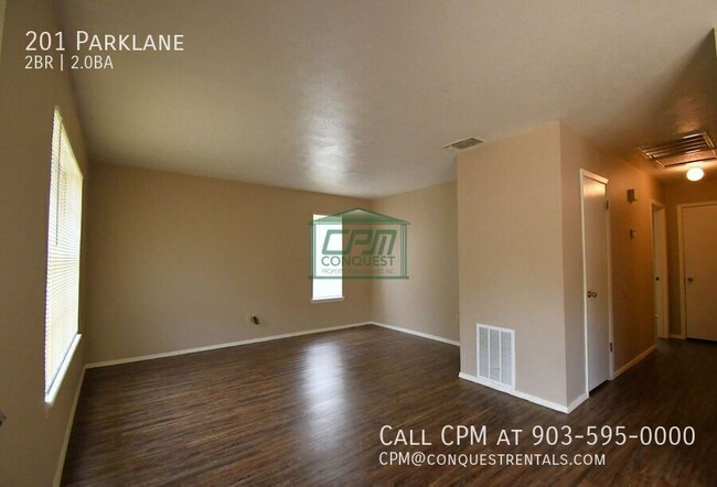 Building Photo - 201 Parklane-