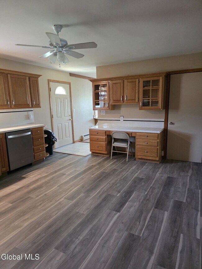 Foto del edificio - 328 Witter Rd