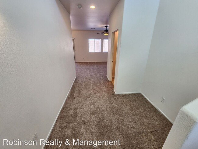 Building Photo - 3 br, 2.5 bath House - 5468 Mercury Spring...