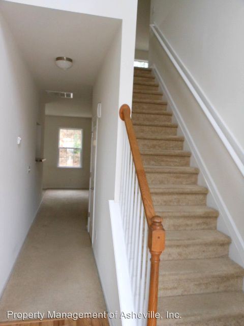 Building Photo - 28 Stone River Dr