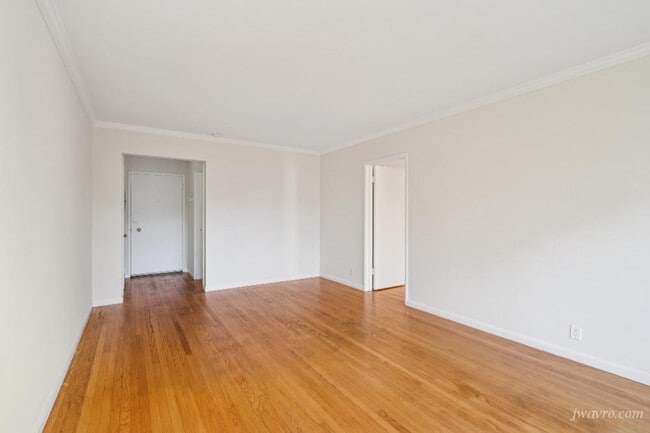 Building Photo - 1930 Franklin St