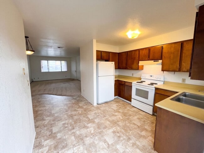 Building Photo - 2255 Arbutus St